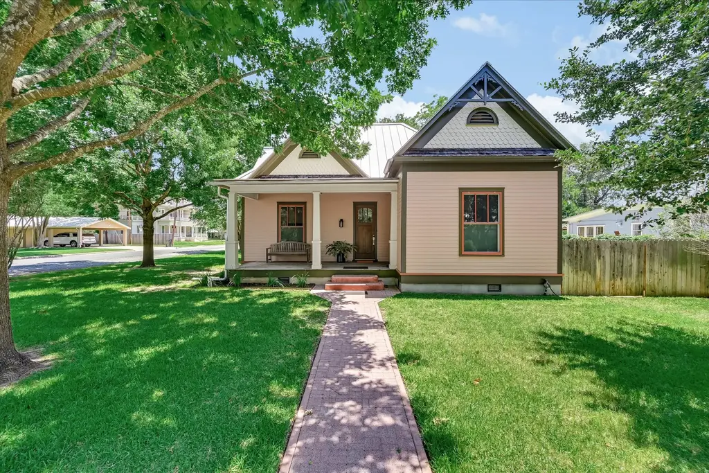 506 Gresham Street, Smithville