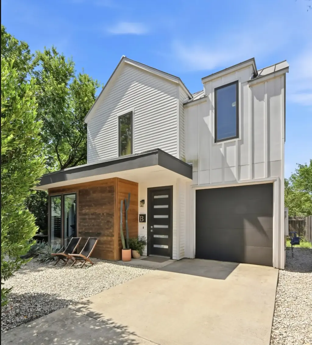 1523 Piedmont Avenue B, Austin