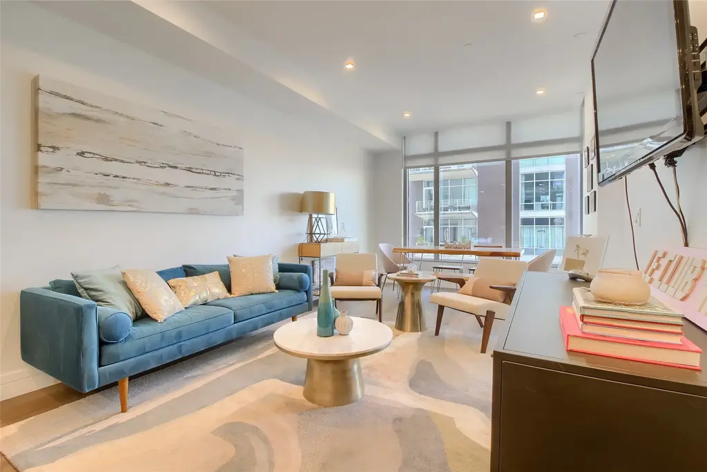 501 West Avenue 1002, Austin
