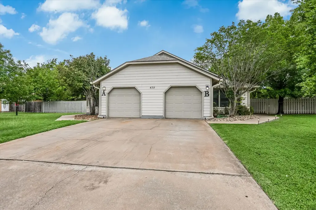 439 Sailmaster Street B, Lakeway
