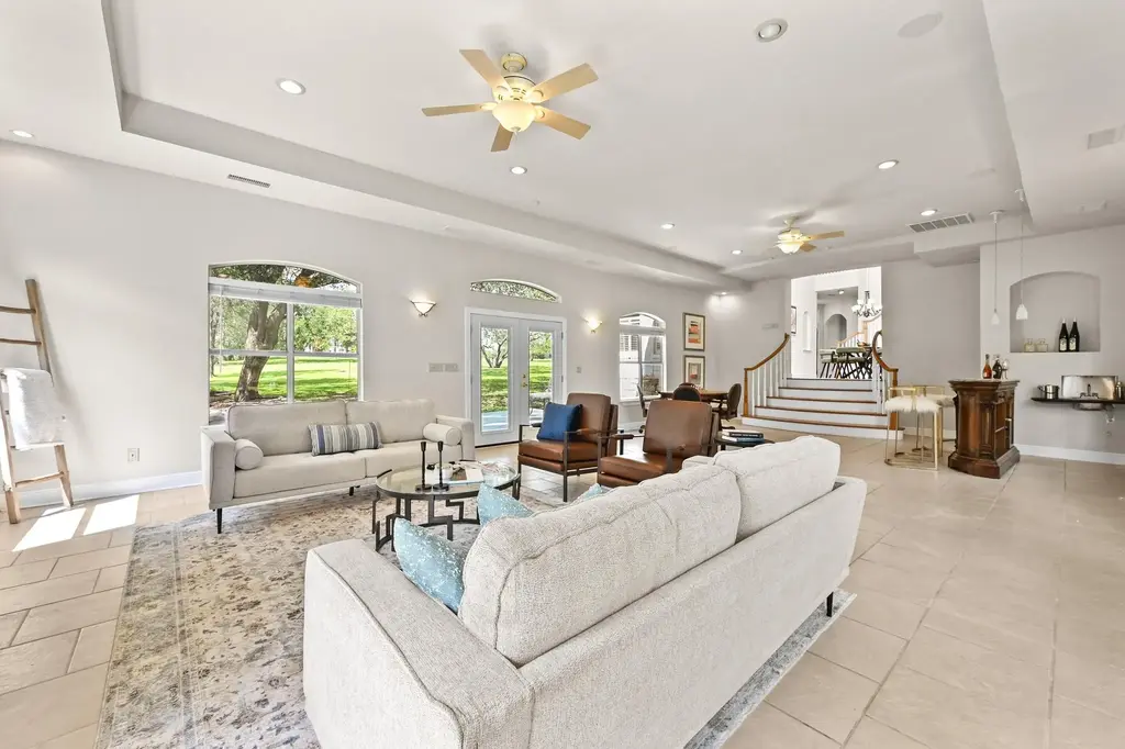 111 Trinity Street, Cedar Creek