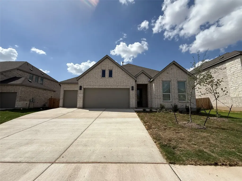 507 Corniche Circle, Hutto