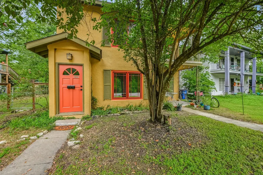 4010 Maplewood Avenue B, Austin