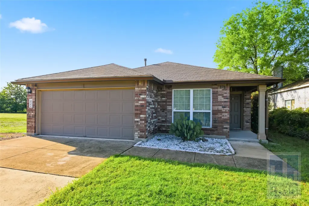 432 Thunderstorm Avenue, Lockhart