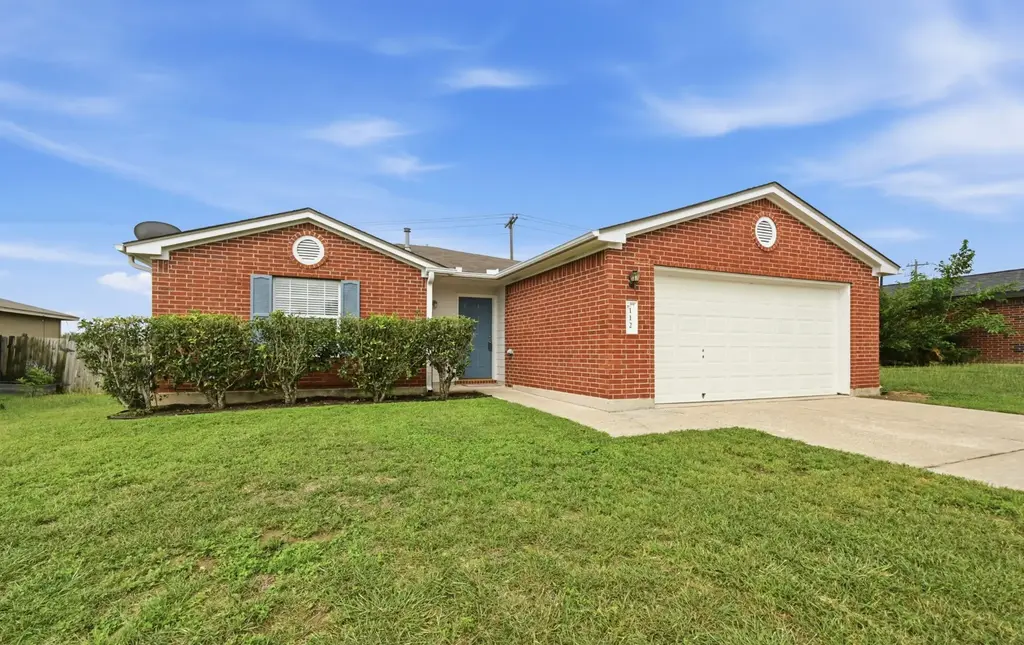 112 Mason Reed Cove, Kyle