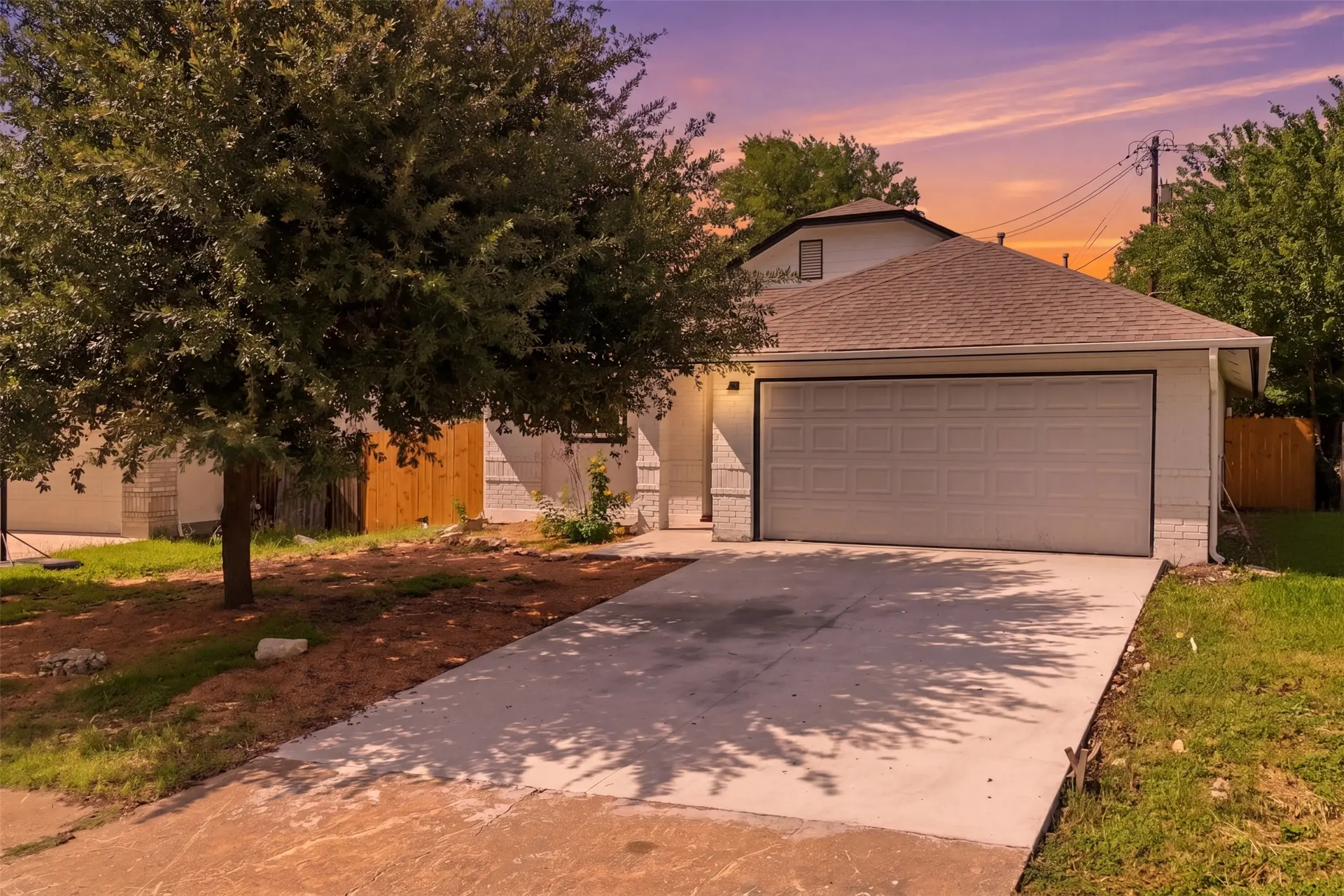 Photo of Listing #3337891