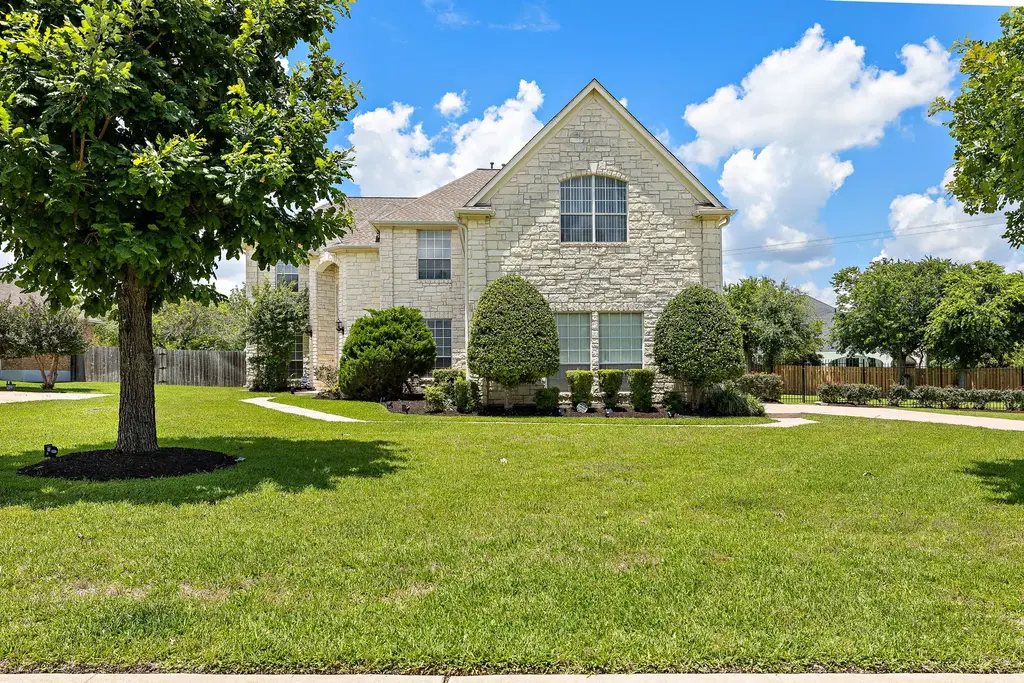 3818 Forest Creek Drive, Round Rock