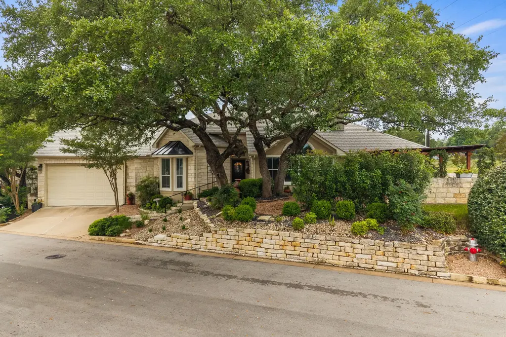 139 Double Eagle Drive, Lakeway