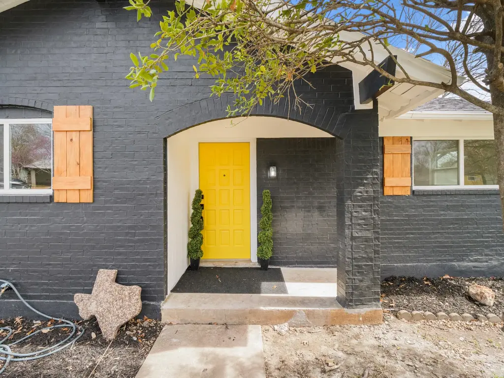 8401 Staunton Drive, Austin
