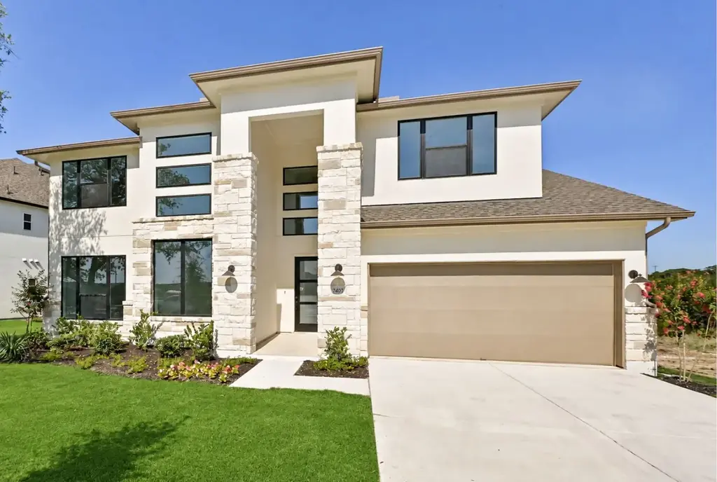 7400 Desert Needle Drive, Lago Vista