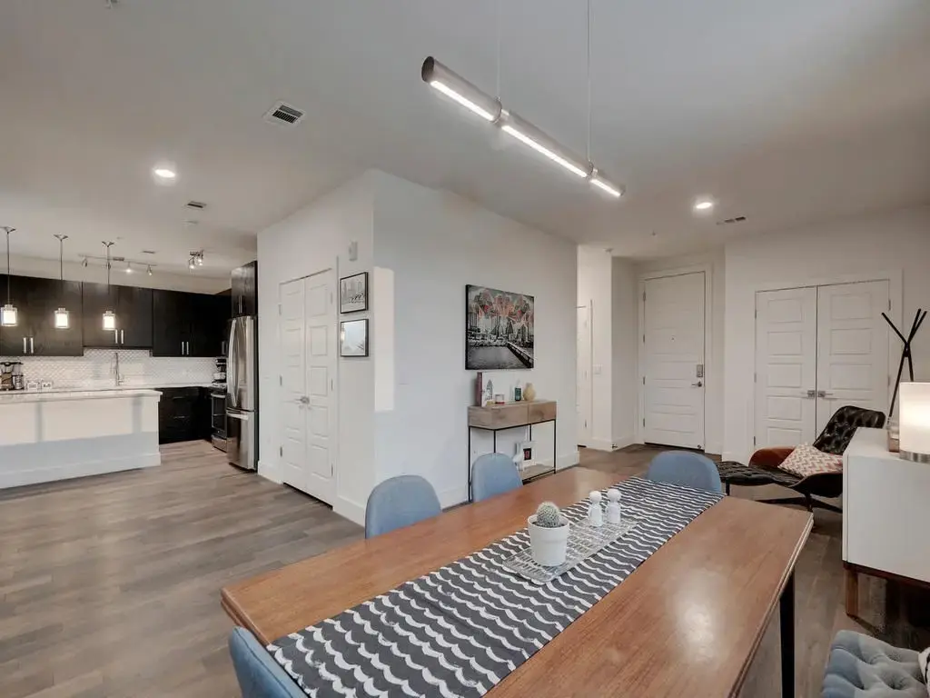 1615 E 7th Street 301, Austin