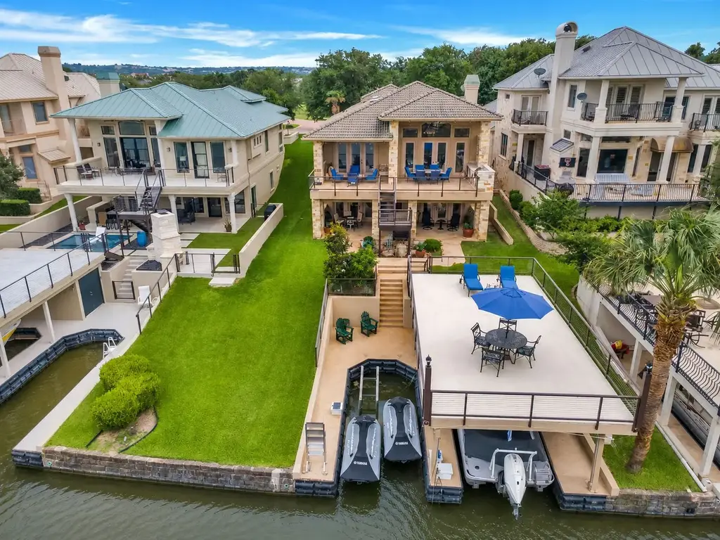 223 Dominion Drive, Horseshoe Bay