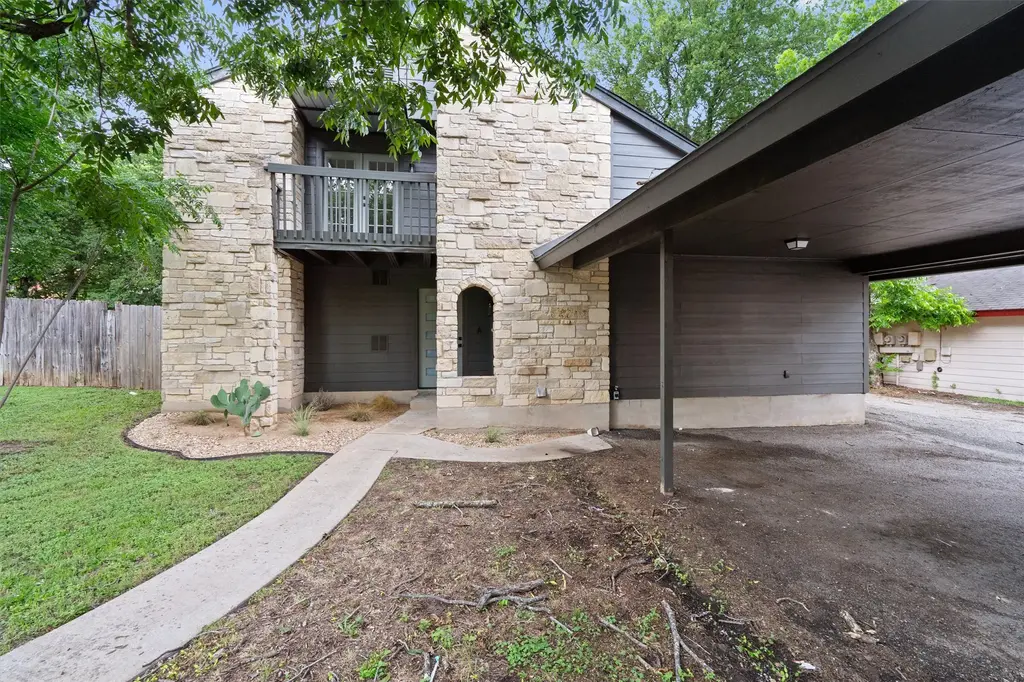 1804 Cinnamon Path, Austin