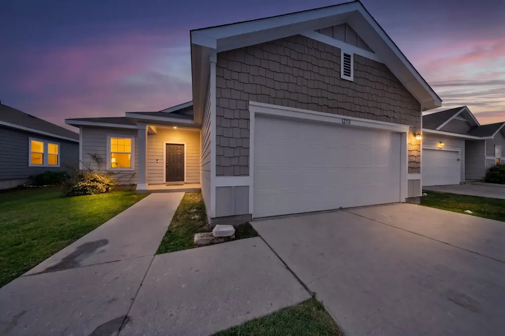 12713 Robert Taft Street, Manor