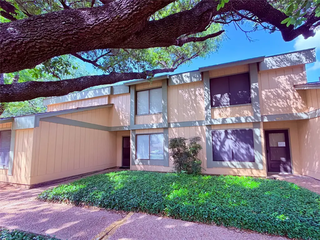 9611 Blue Creek Lane, Austin