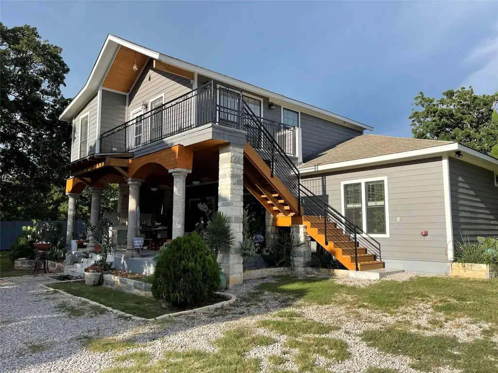 376 Alta Vista Drive B, Bastrop