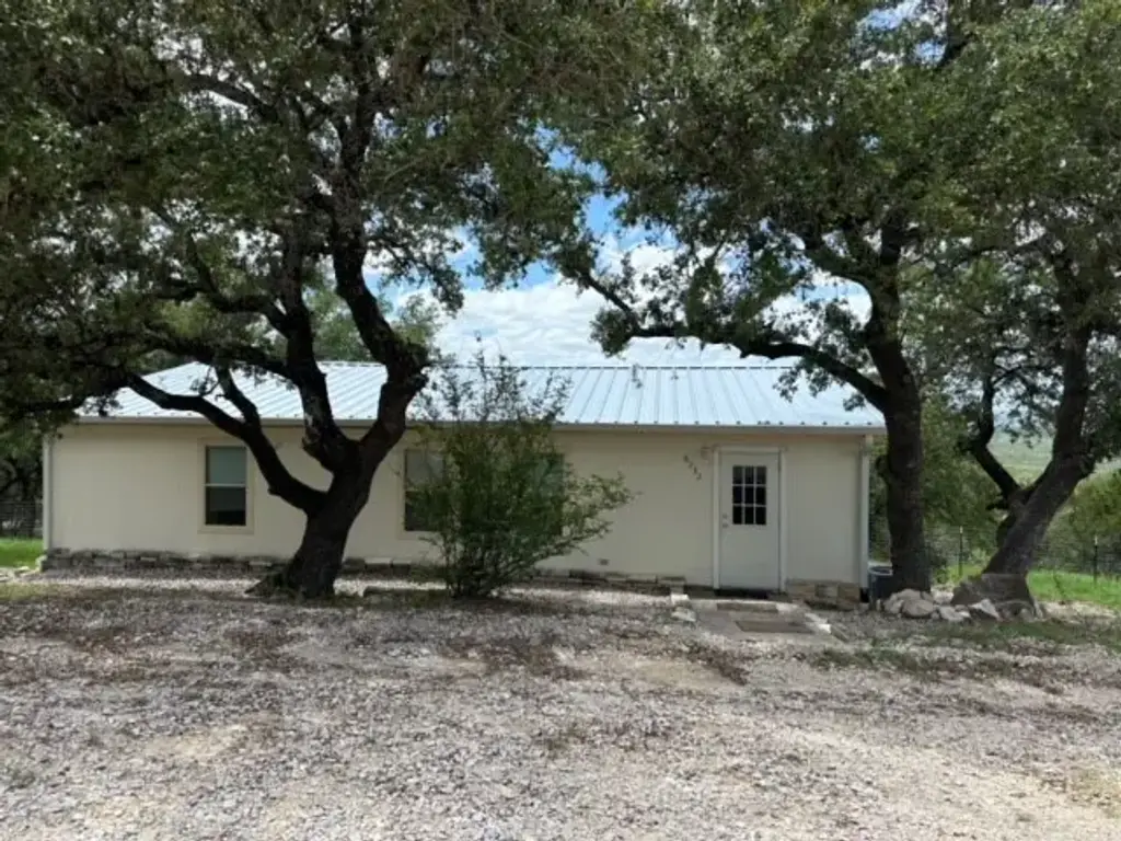 6232 Paradise Manor Circle, Marble Falls