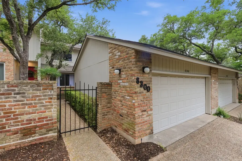 8300 Summer Place Drive, Austin