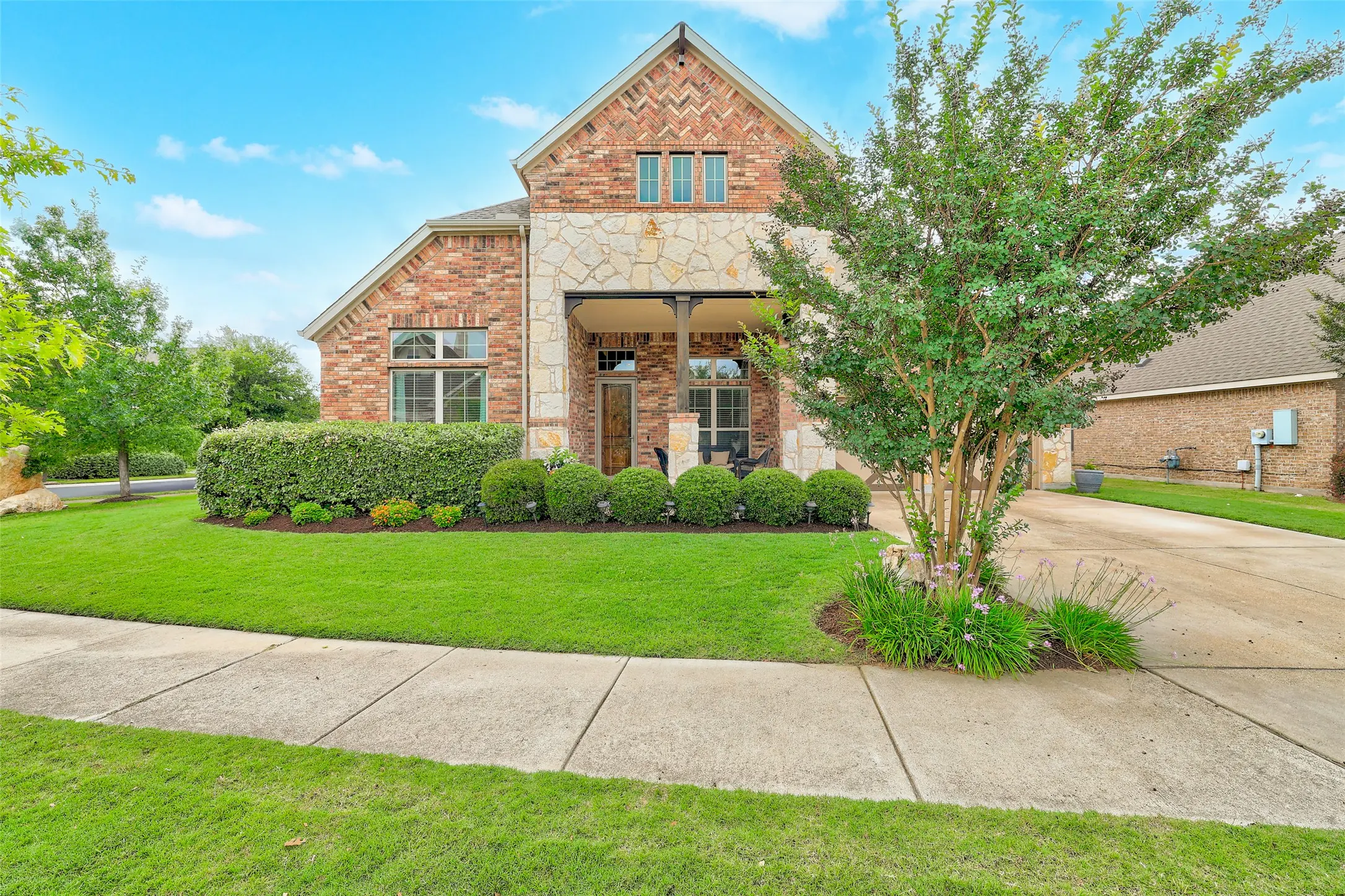 Photo of Listing #3994924