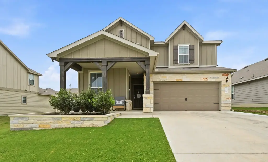 210 Purple Heart Drive, Buda