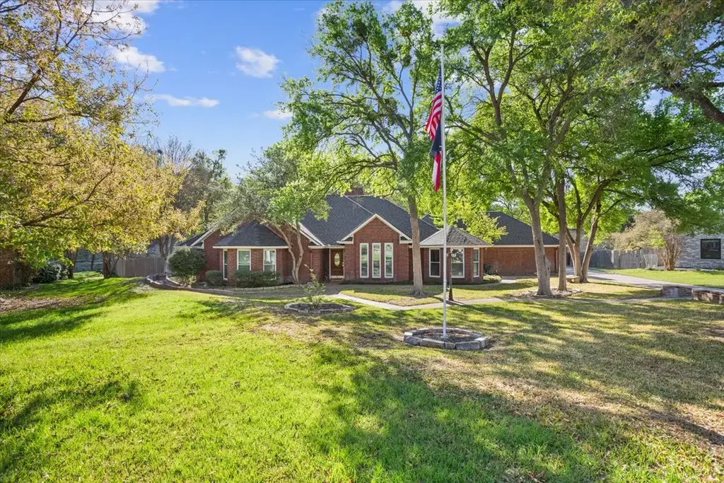 2422 Smith Bluff Road, Salado