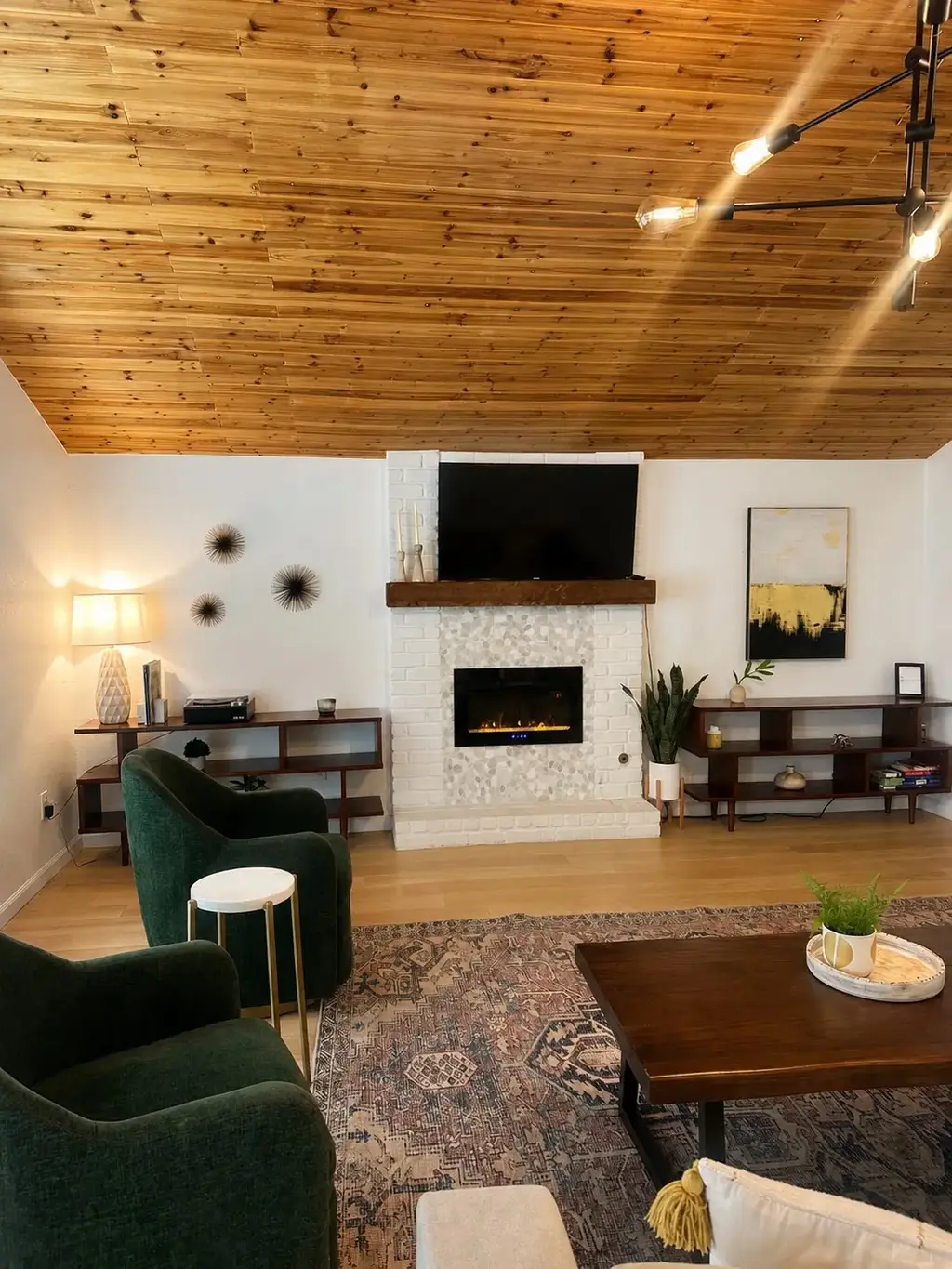 1705 Cricket Hollow Drive, Austin