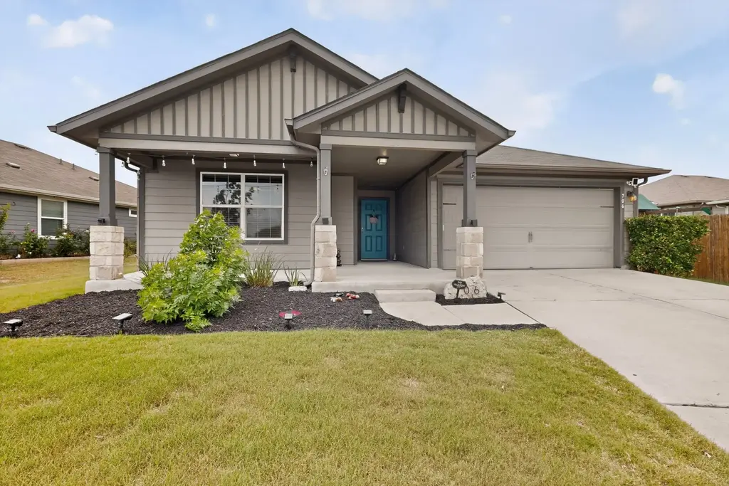 706 Liard River Road, Hutto