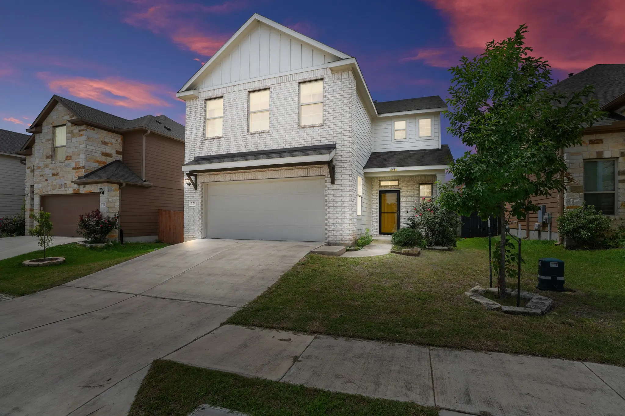 Photo of Listing #1321703