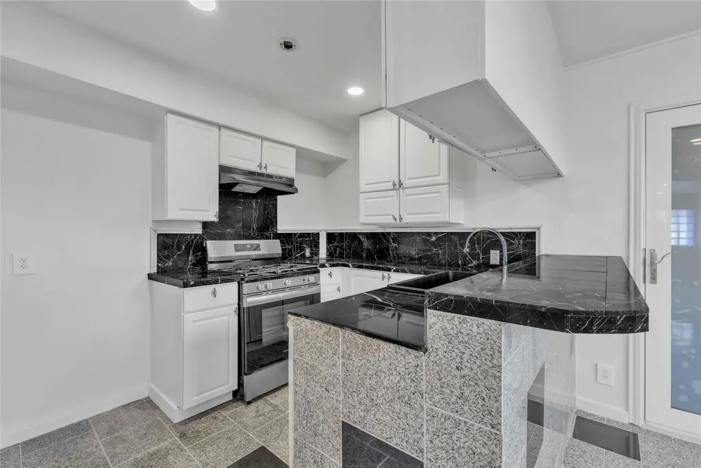 5210 Woodrow Avenue, Austin