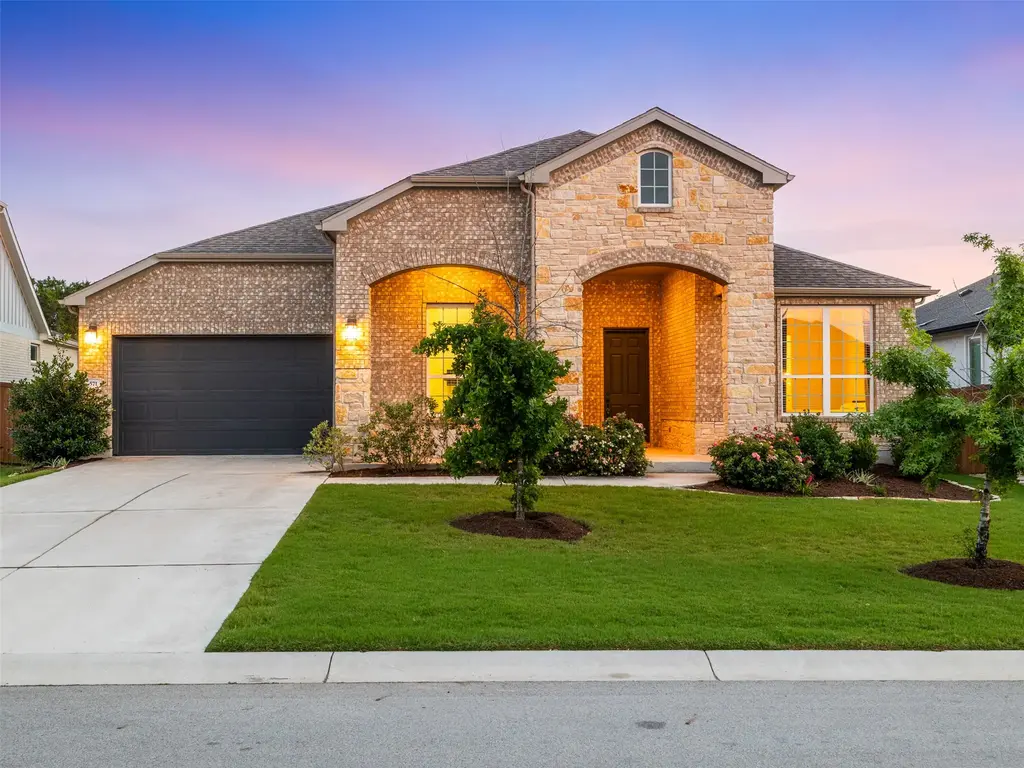 571 Climbing Rock Loop, Dripping Springs