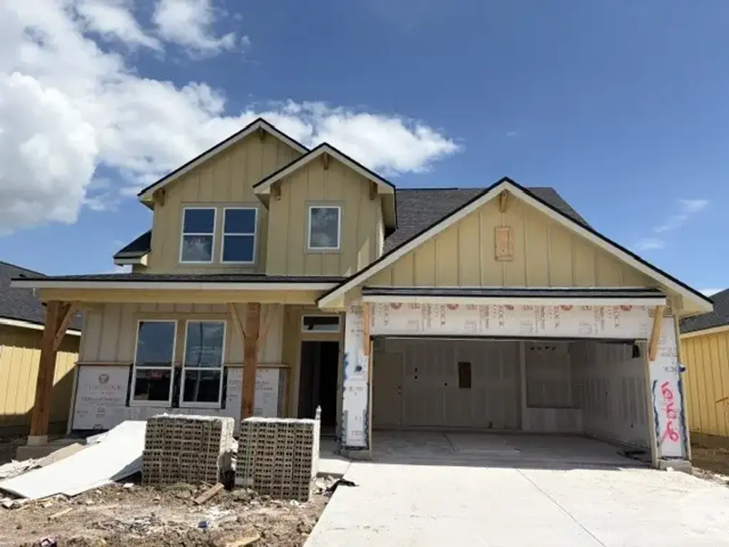 556 Gus Loop, Georgetown
