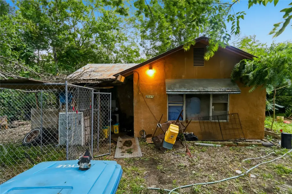 2811 Locust Street, Kerrville