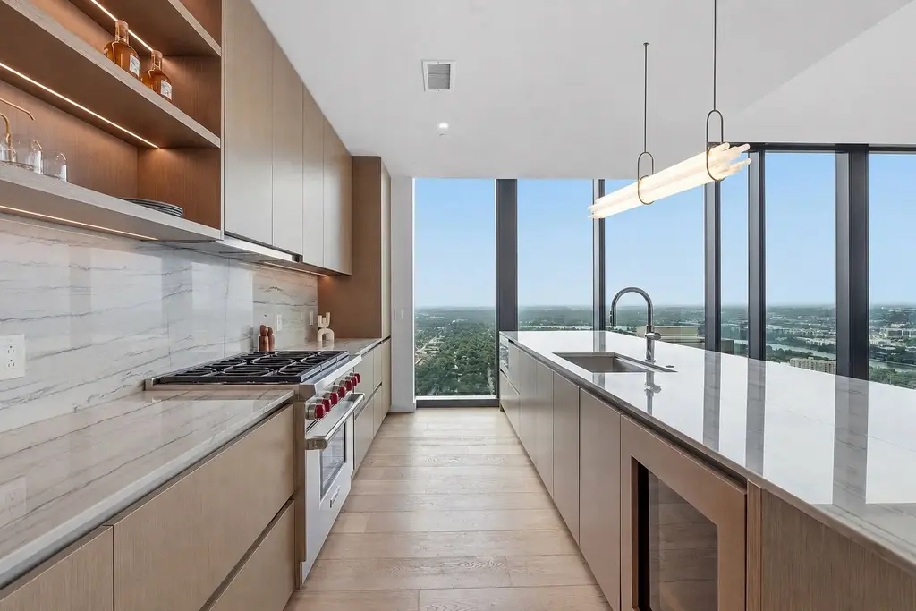 610 Davis Street 4301, Austin