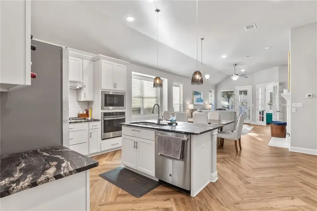 2925 Mossy Springs Drive, Leander