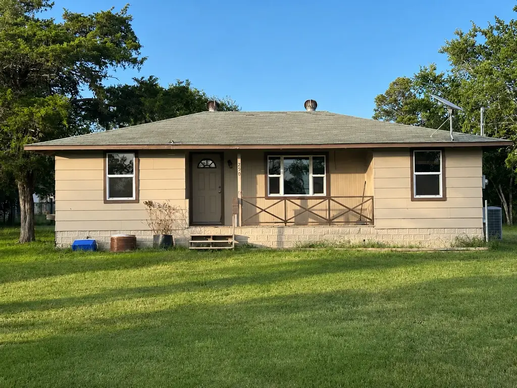 250 Rick Road, La Grange