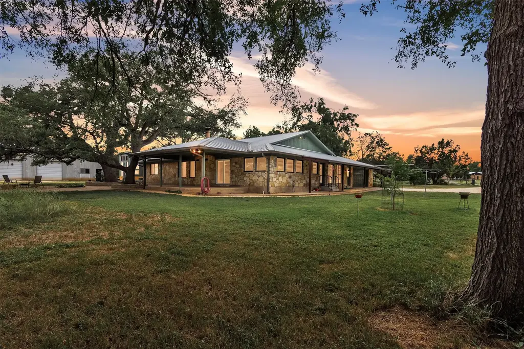 700 Billie Brooks Lane, Driftwood