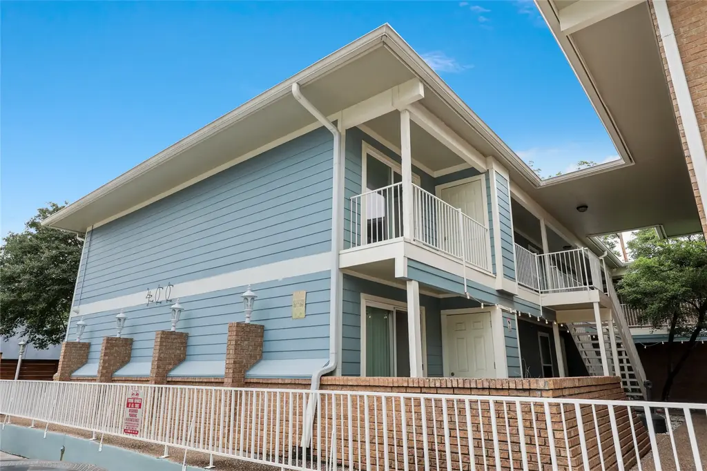400 W 35th Street 201, Austin