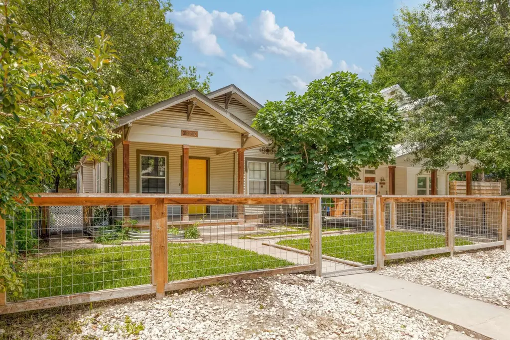 2318 Willow Street A, Austin