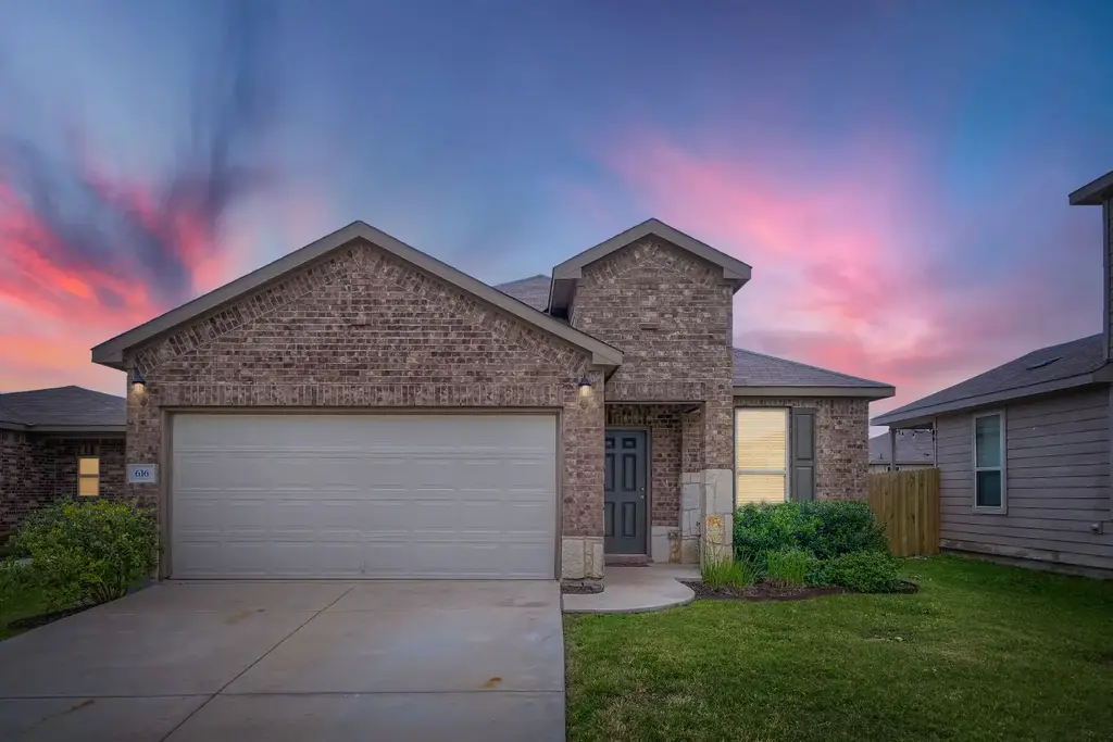616 Sonterra Boulevard, Jarrell