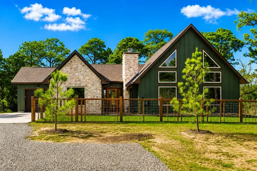 122 Mokolii Court, Bastrop