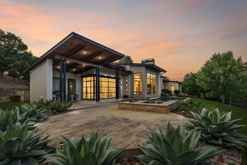 8708 Acuarela Court, Austin