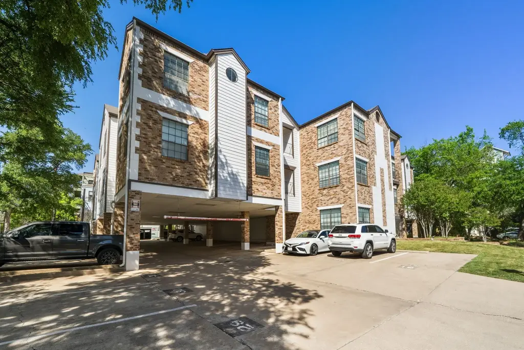 912 W 22nd Street 208, Austin