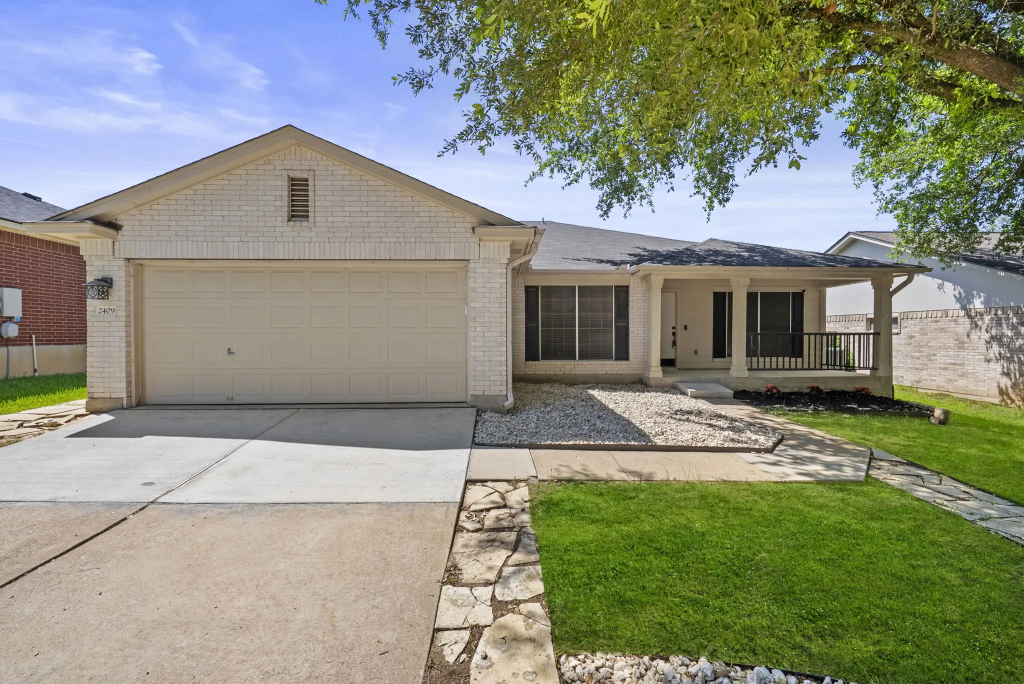 Photo of Listing #5955771