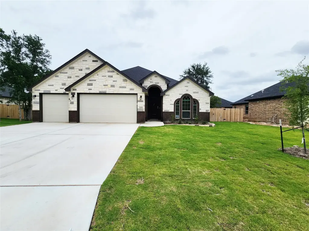 806 Eagle Heights Drive, Salado