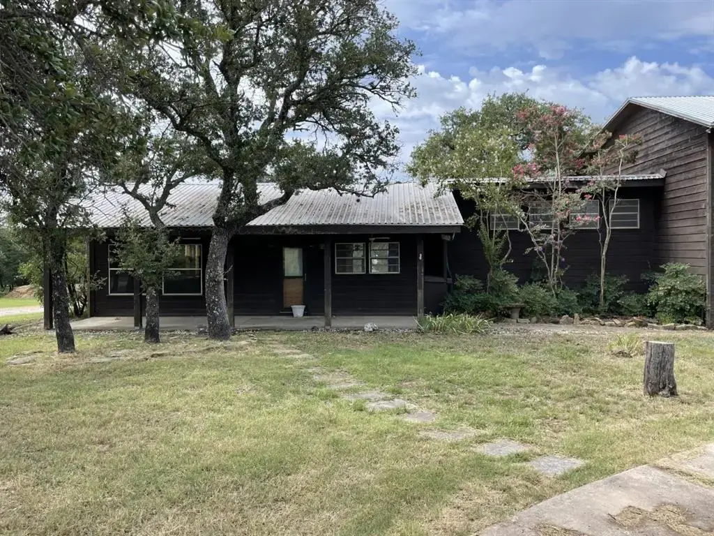 401 County Road 128, Burnet