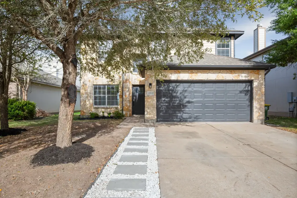 13220 Constellation Drive, Manor