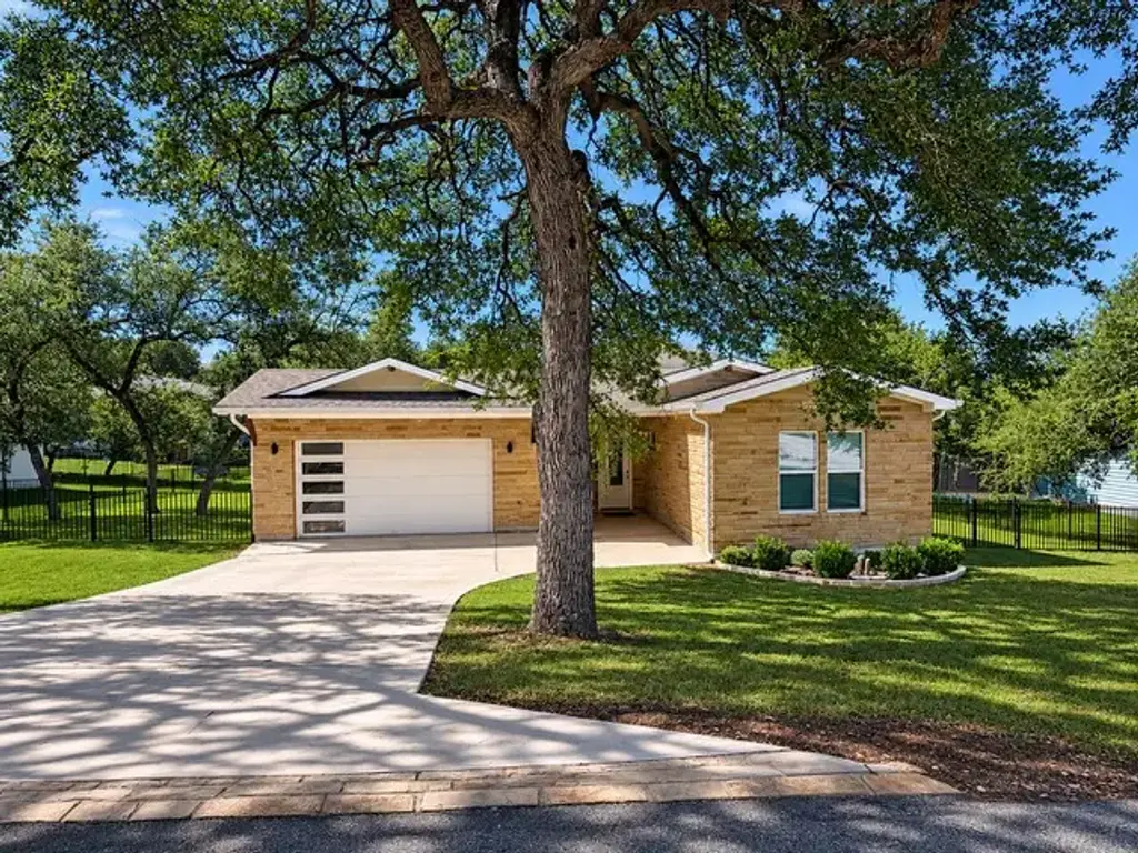 20401 Rockpark Lane, Lago Vista