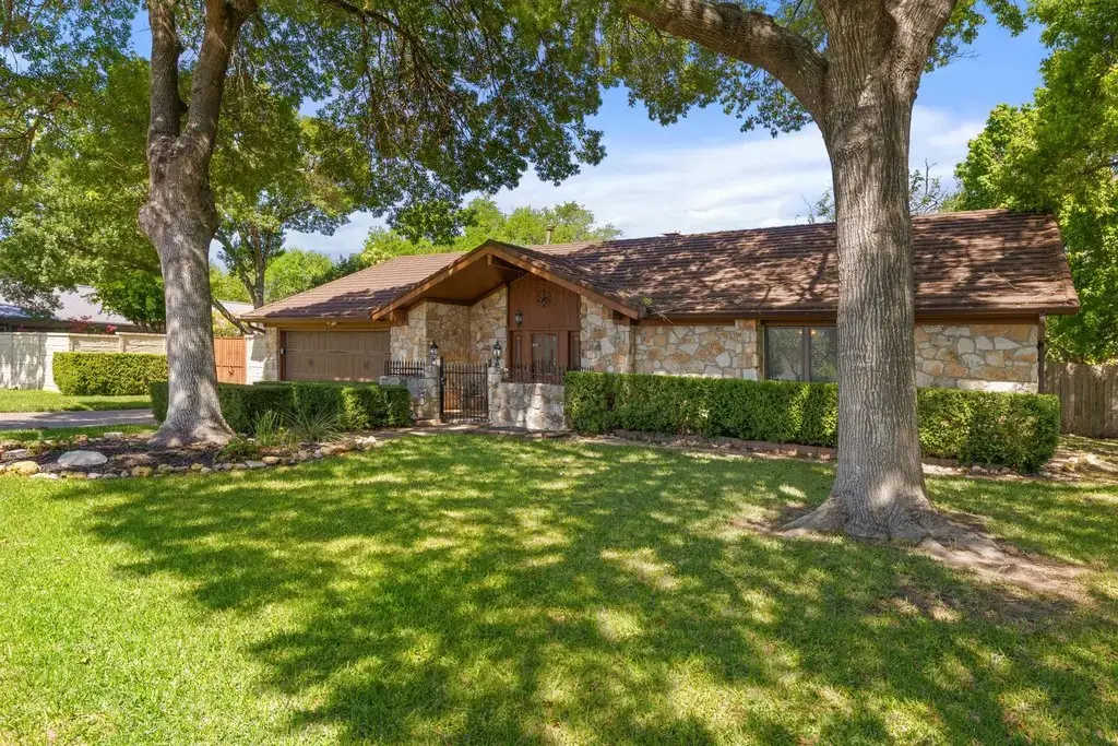 4602 Indian Wells Drive, Austin