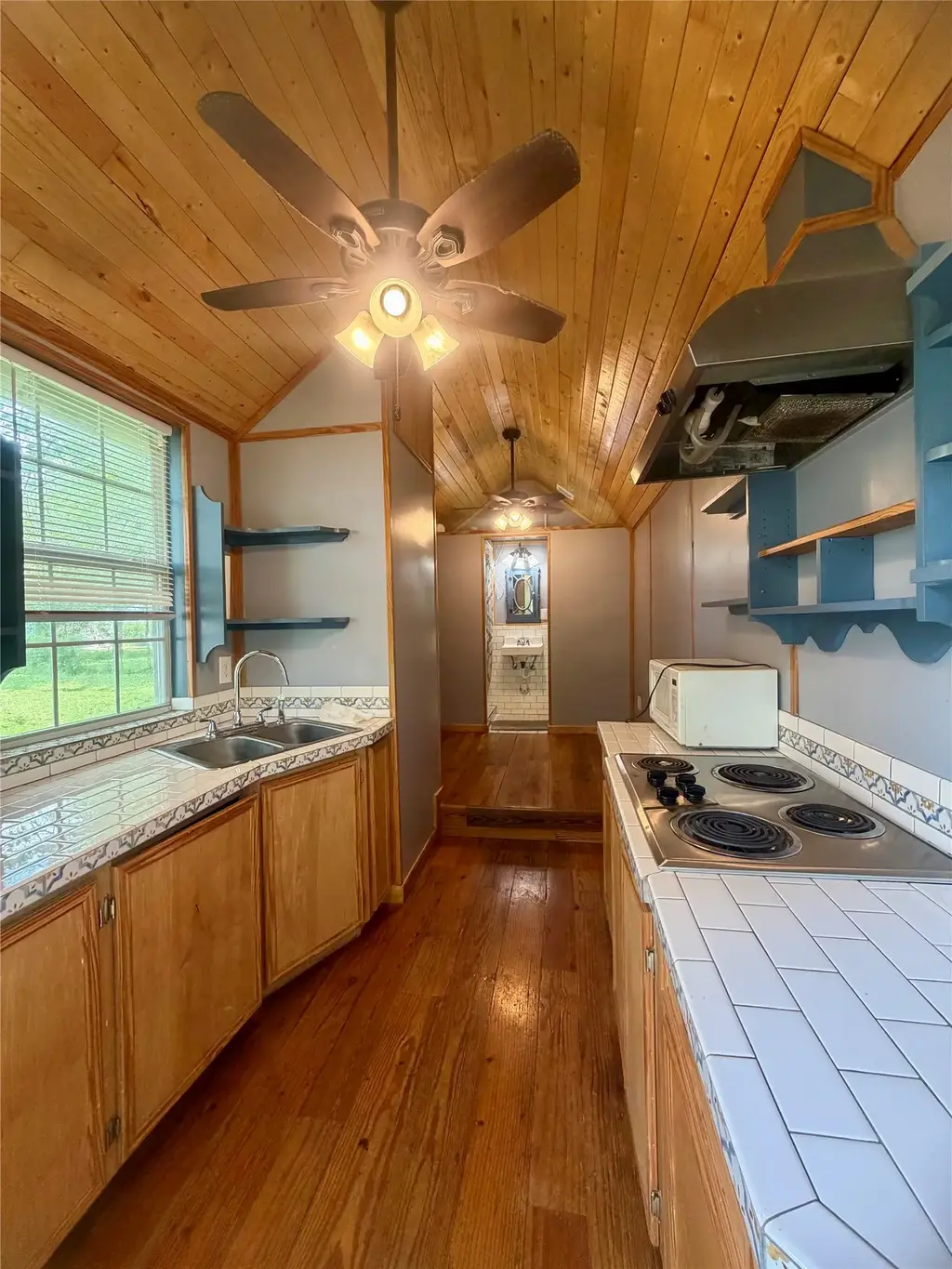 184 3rd Street 2, Maxwell