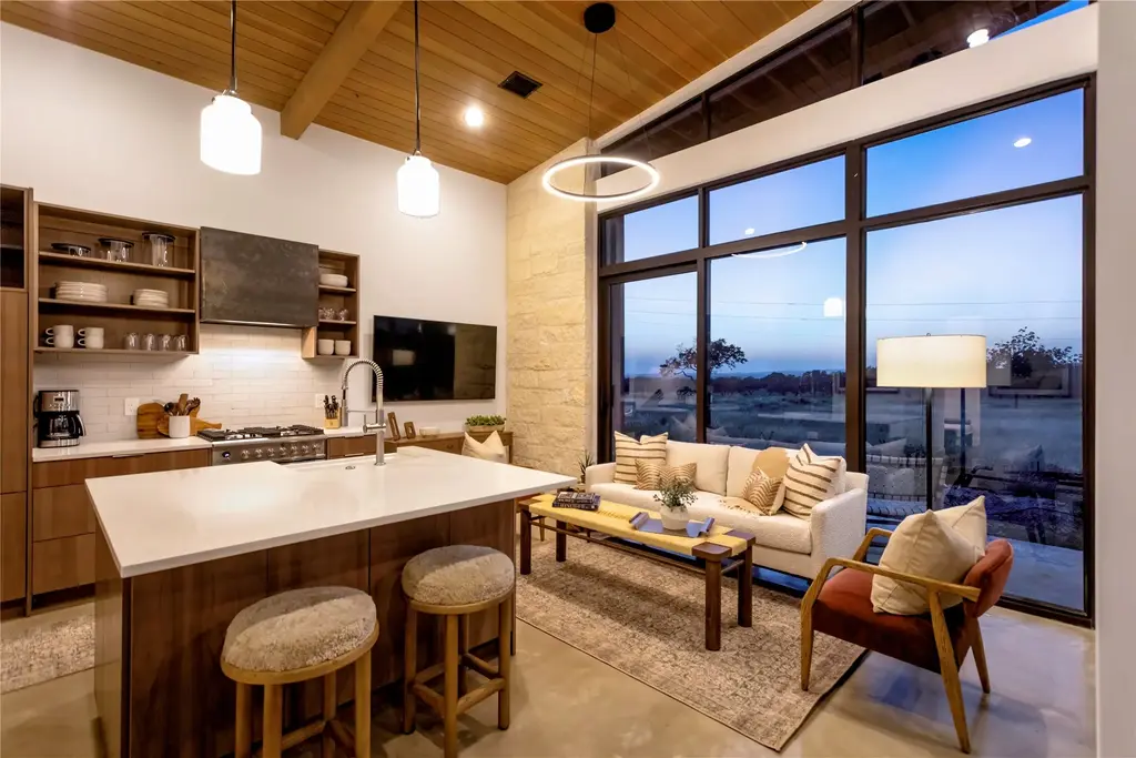 312 Hye Springs Road 106, Hye